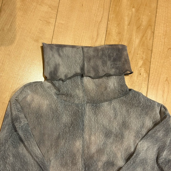 Grey Sheer mesh top, long sleeves Size S - Picture 2 of 5